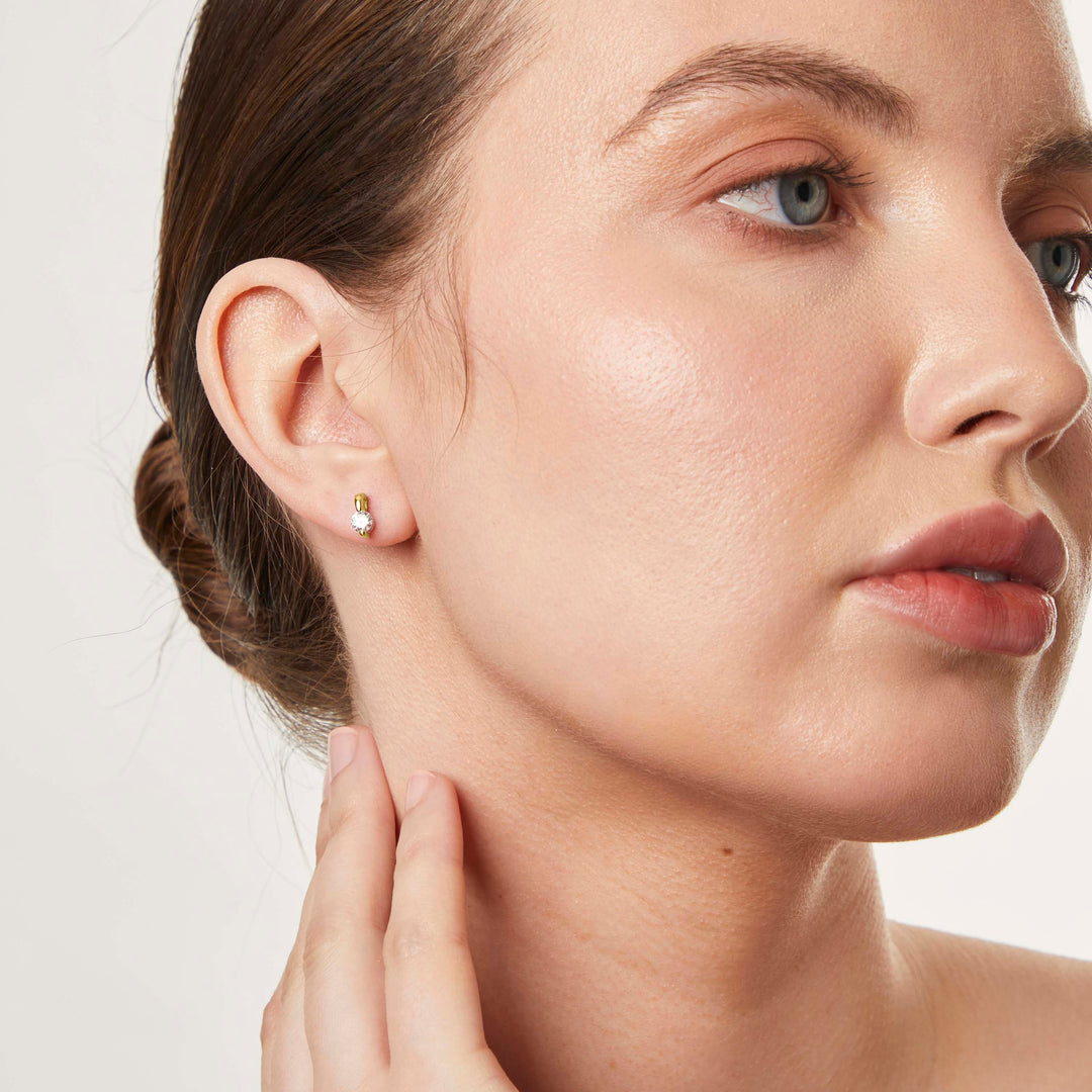 Yellow Gold 2 Claw Stud Earrings