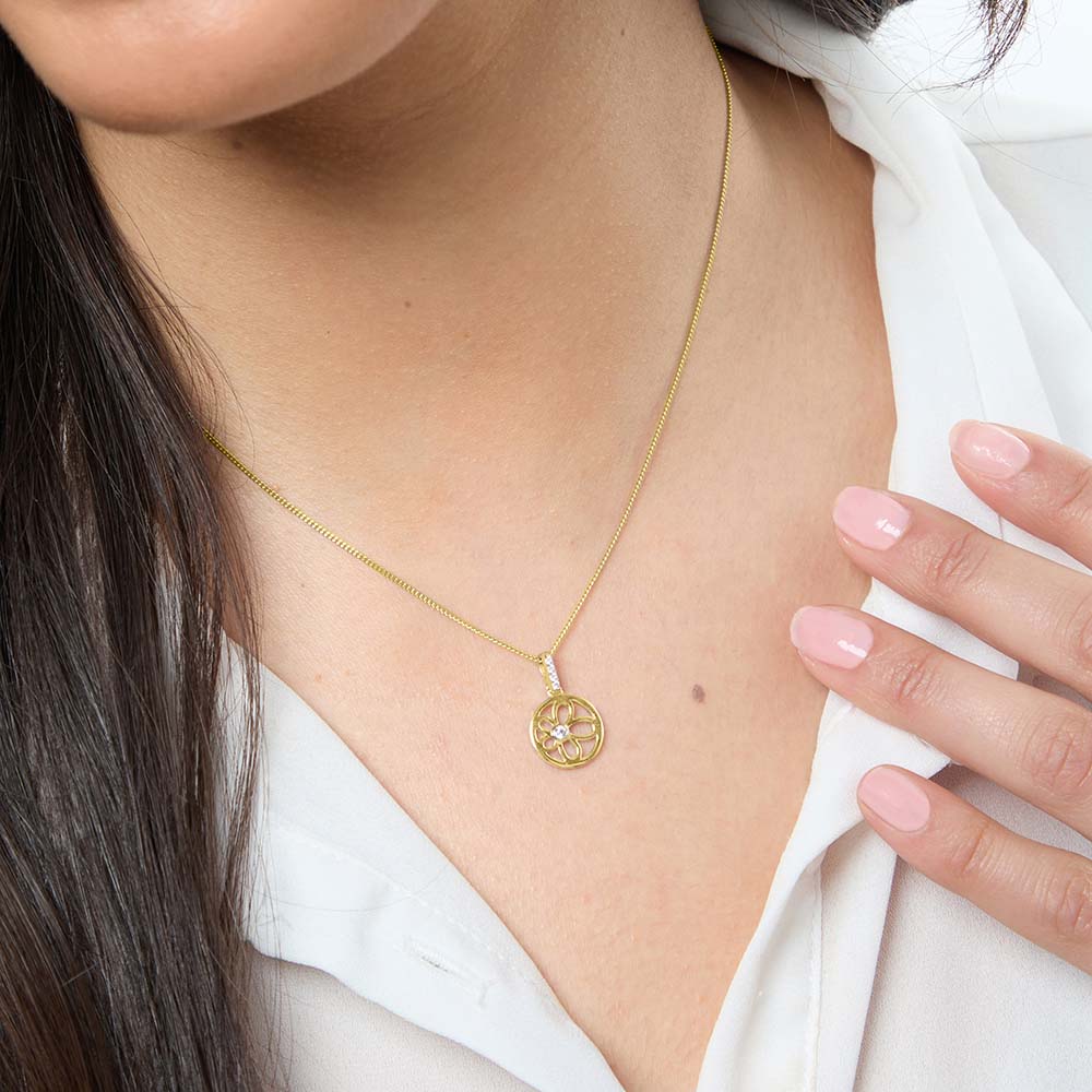 Yellow Gold Circle Pendant With Inner Flower Stencil